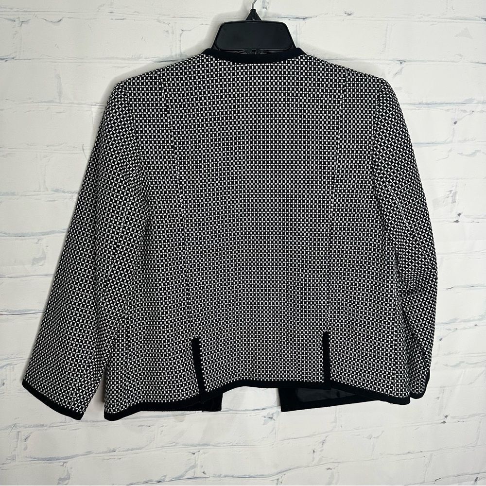 Talbots size 4 petite jacket - Picture 2 of 4